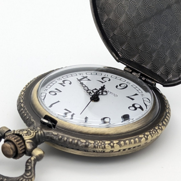 Harry Potter Slytherin NEW Gift Pocket Watch Hogwarts House Wizard - Picture 6 of 7